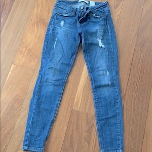 Low rise skinny jeans